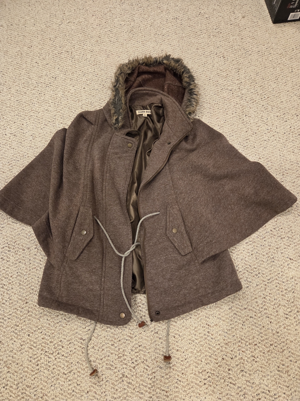Double Zero Brown Hooded Cape with Faux-Fur Trim